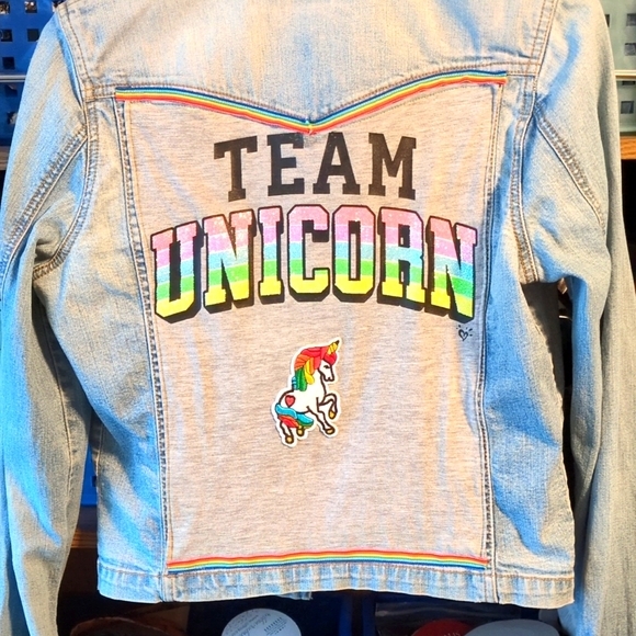 Team unicorn ๐ฆ jacket ๐ - Picture 1 of 8